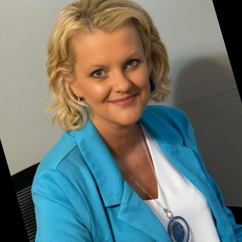  Janell Uken